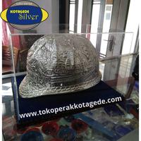 Gambar helem ukir silver dan batik box akrilik dari toko perak kotagede silver Kota Yogyakarta 2 Tokopedia