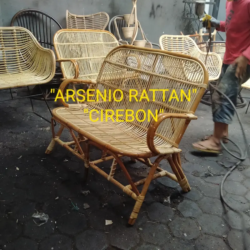 Kursi Teras/Kursi Taman Pengki Panjang Rotan 4