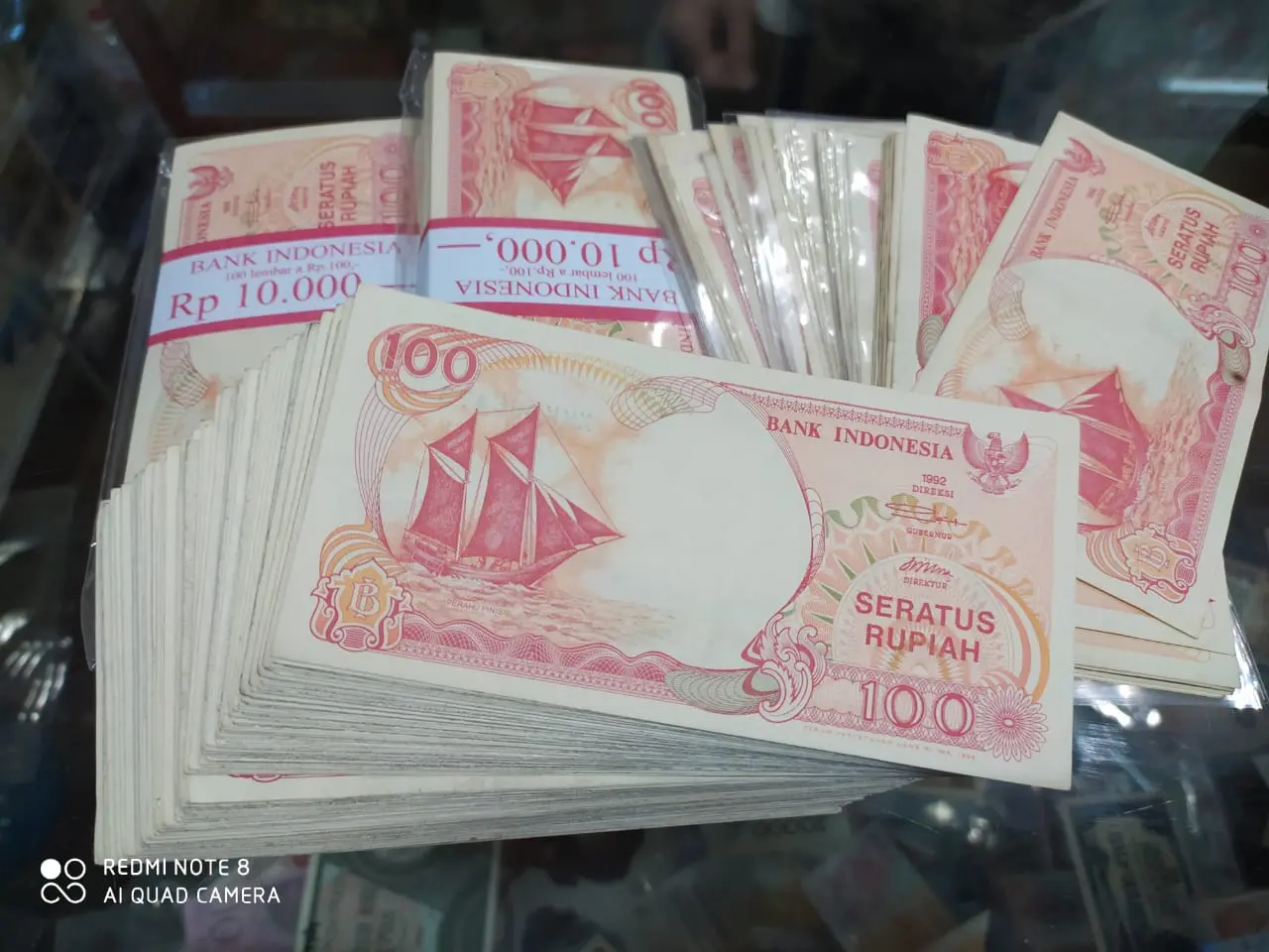 BL 2095 Per 1 Lembar Uang Kuno 100 Rupiah Tahun 1992 Phinisi Msh Bagus