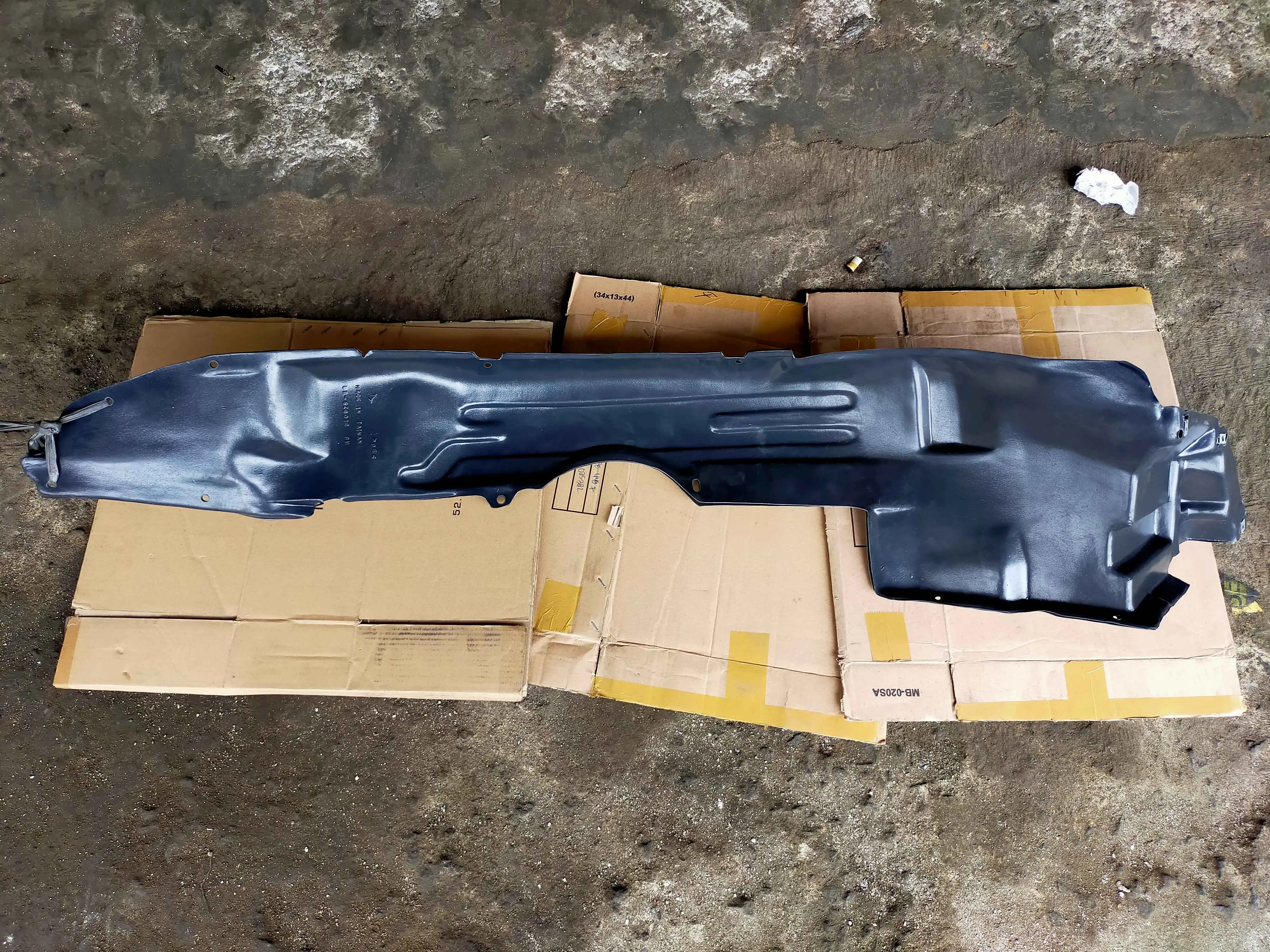 Liner Inner Fender Depan Suzuki Baleno Old Aftermarket