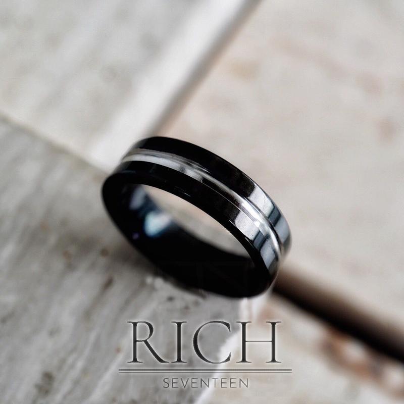 Cintin Cintin Titanium Hitam Garis Motif Garis Tengah Putih Pria Wanita - Shop ...