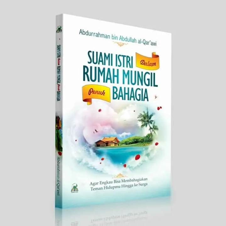 Suami Istri Dalam Rumah Mungil Penuh Bahagia