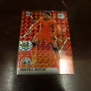 Kartu bola donyell malen rookie red prizm panini euro mosaic 2020