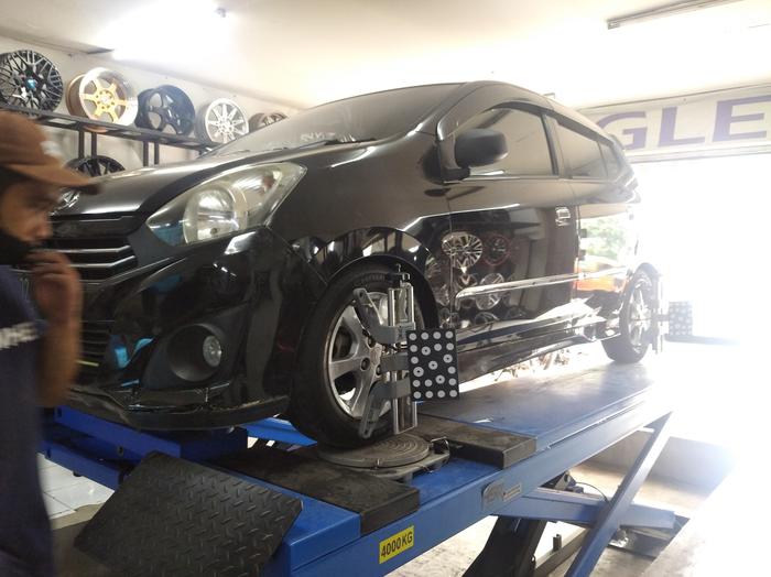 Gambar DAIHATSU AYLA SPOORING 3 DIMENSI EAGLE BEKASI HARAPAN INDAH dari EAGLE MOTORSPORT BEKASI Kota Bekasi Tokopedia