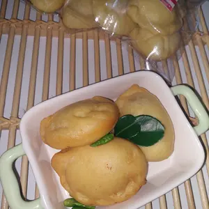 PANADA IKAN FROZEN (sedikit pedas) isi 5pcs