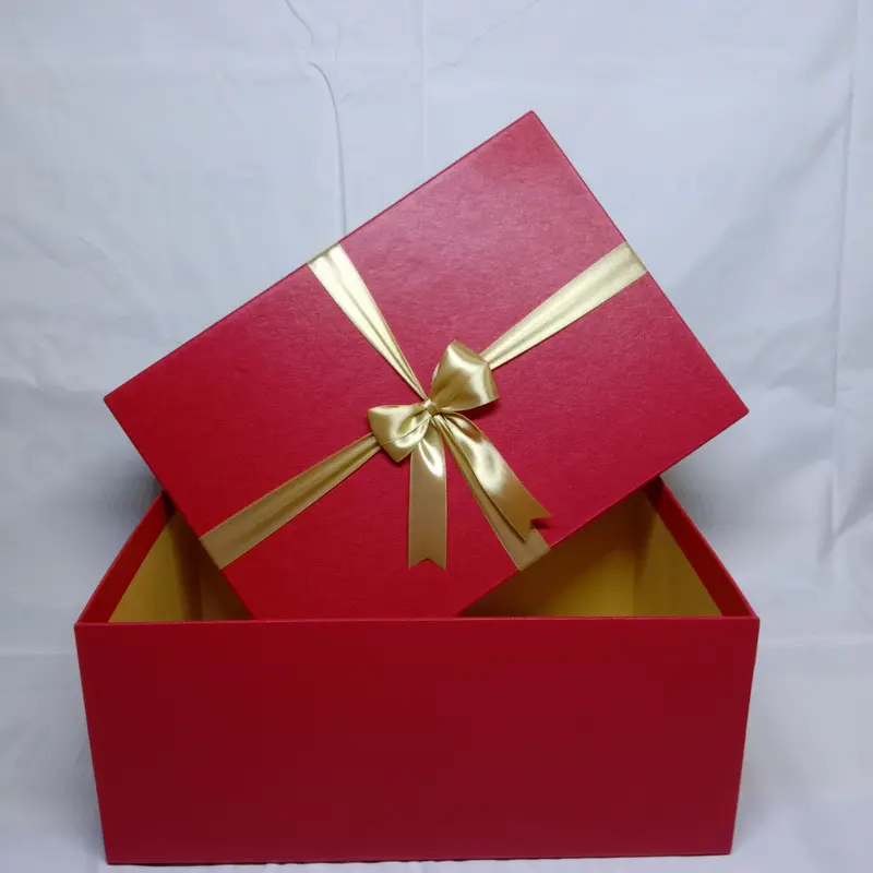 Kotak hadiah / Kotak box / Kotak kado / 35x25x15 cm / Berpita 2