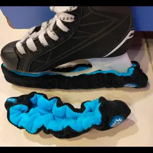 Soaker (figure and hockey skate)