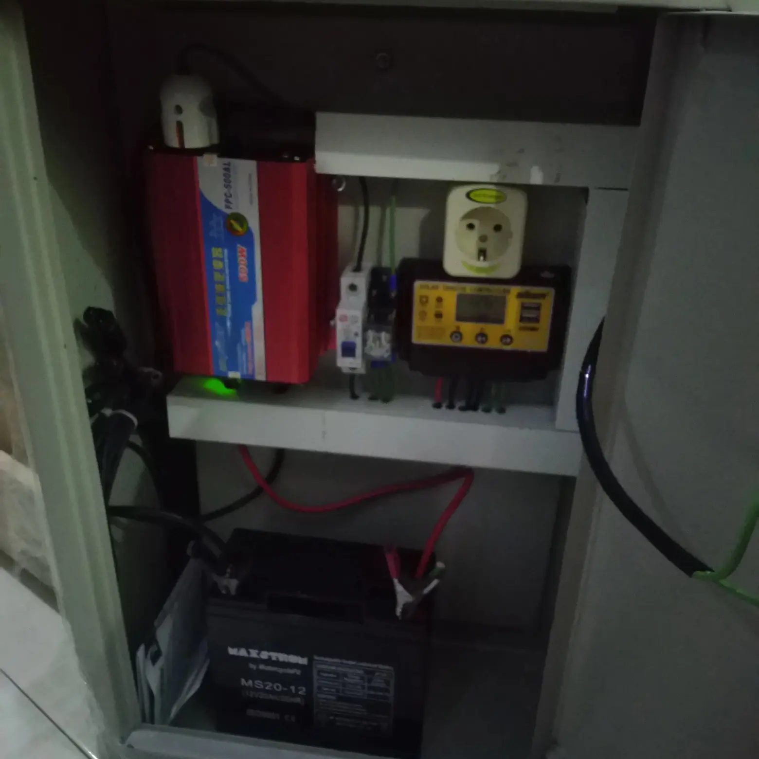Paket Solar Cell untuk Saung