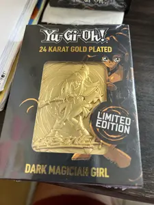 Yugioh dark magician girl gold plated 24k metal card