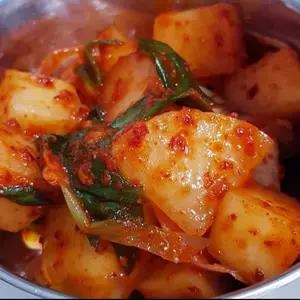 Kimchi Lobak Kkagdugi homemade dijamin nikmat 500 gr