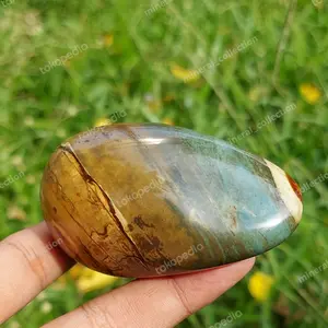 Polychrome jasper natural
