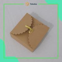 Gambar Tokodus Kardus Box Kotak Hampers, Kado, Gift Box 20x20x8 cm Kraft Paper Pita 30cm dari Tokodus TKI Kab. Bandung 4 Tokopedia