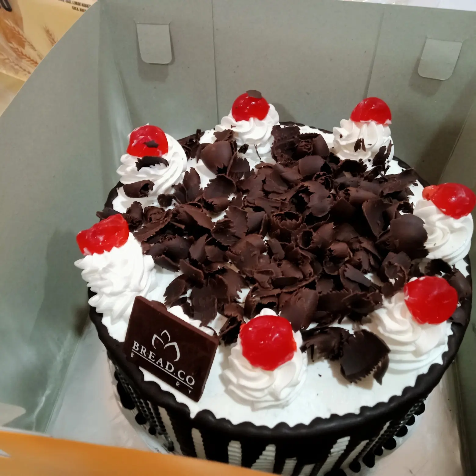 black forest birthday cake - kue ulang tahun - kue ultah