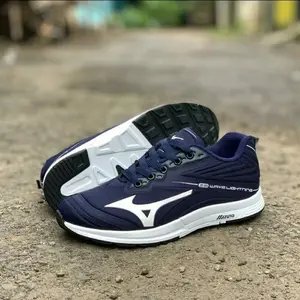 sepatu volly pria mizuno sepatu olahraga lari