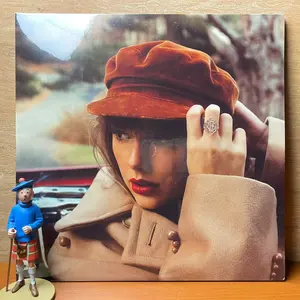 PIRINGAN HITAM / VINYL TAYLOR SWIFT - RED : TAYLOR'S VERSION (4LP)