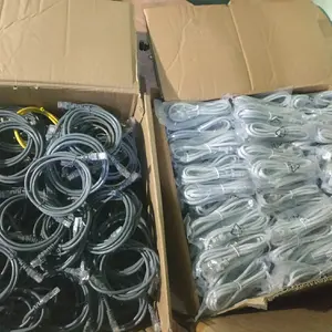 Kabel LAN UTP CAT5e dengan Konektor RJ45 2pcs & Plug Boot RJ45 2pcs Siap Pakai Panjang 1.5 Meter CCA Conductors Support PoE Kategori Indoor Tipe UTP Cat 5e