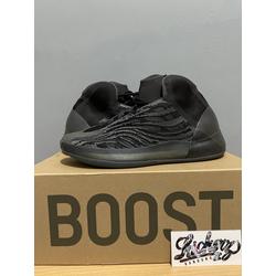 adidas gazelle silver green womens Pirate Black' Adidas Yeezy Boost 350 (2023) main image 0