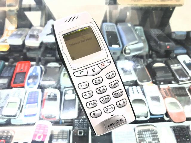Gambar Hape Jadul Sony CMD-J70 J70 Seken Mulus Kolektor Item dari CNC phoneshop Kota Administrasi Jakarta Pusat Tokopedia