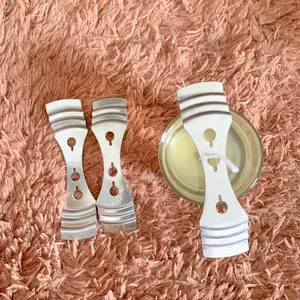 Candle wick holder centering