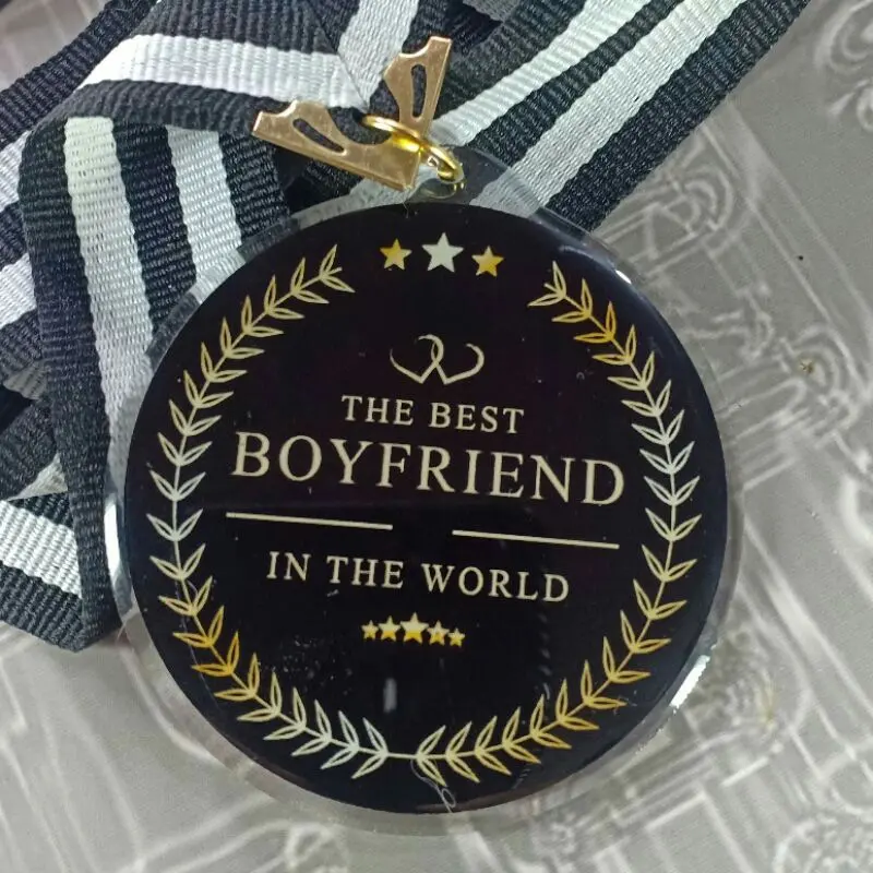 medali ultah best boyfriend
