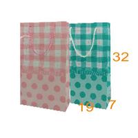 Gambar Tas Kertas Laminasi Polkadot Kotak Belanja Kado Souvenir 19 x 7 x 32 dari Rahmah Tas Kertas dan Kemasan Kab. Sleman 4 Tokopedia