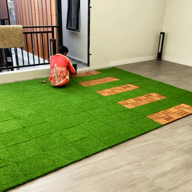 Decking tile lantai rumput sintetis ukuran 30 x 30 cm 1