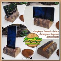 Gambar wood standing phone holder dudukan hp tempat hp display hp kayu rustic dari CV. Sangkayu Kota Banjar 1 Tokopedia