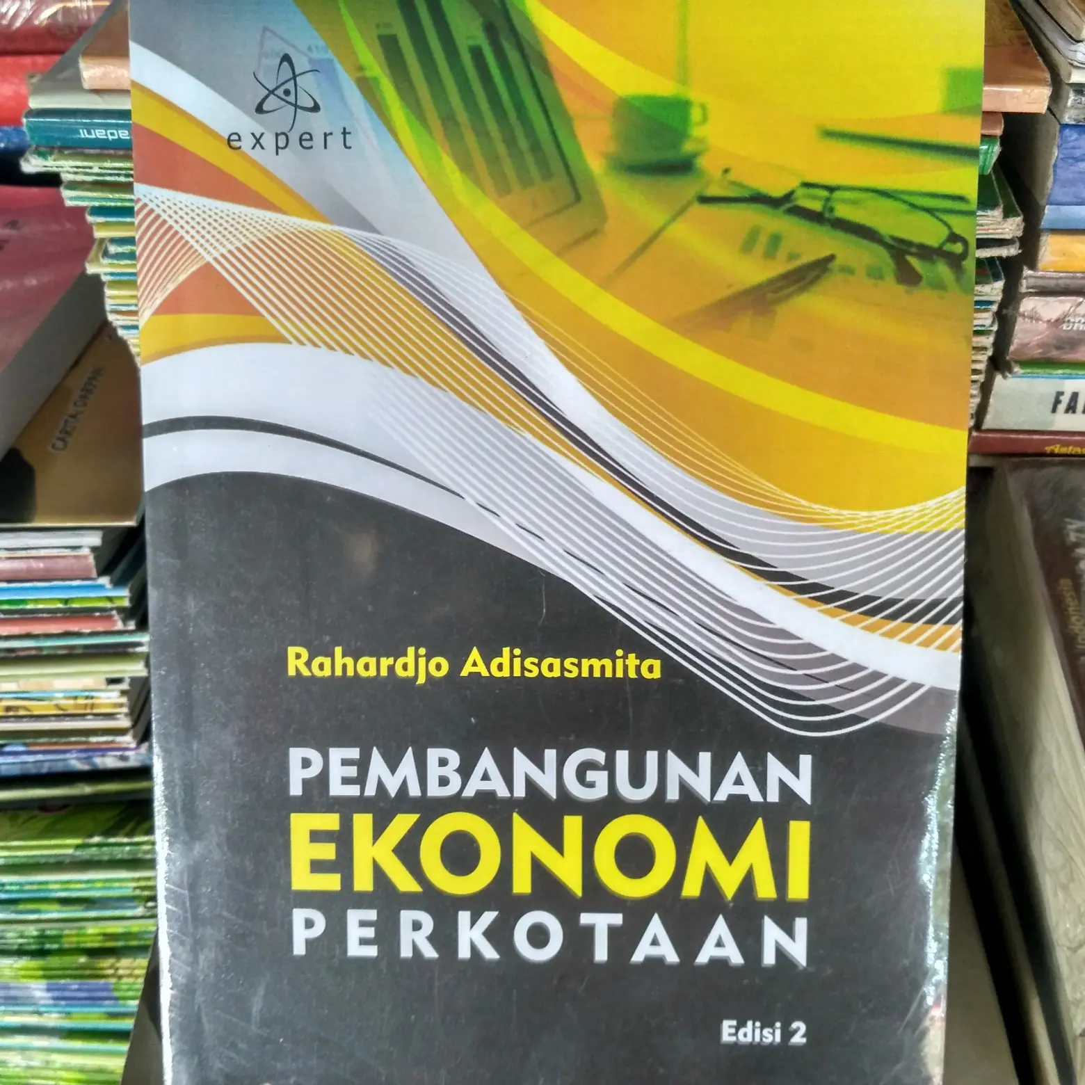 BUKU PEMBANGUNAN EKONOMI PERKOTAAN