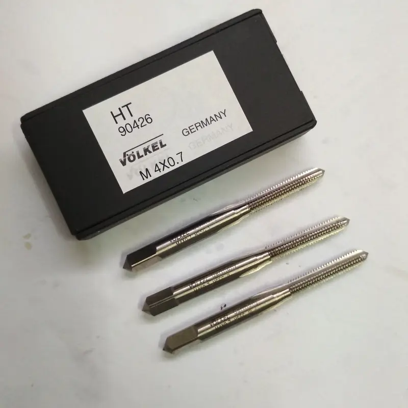 HAND TAP M4 X 0.7 JIS B4430 HSSG Art.90426 VOLKEL GERMANY 1
