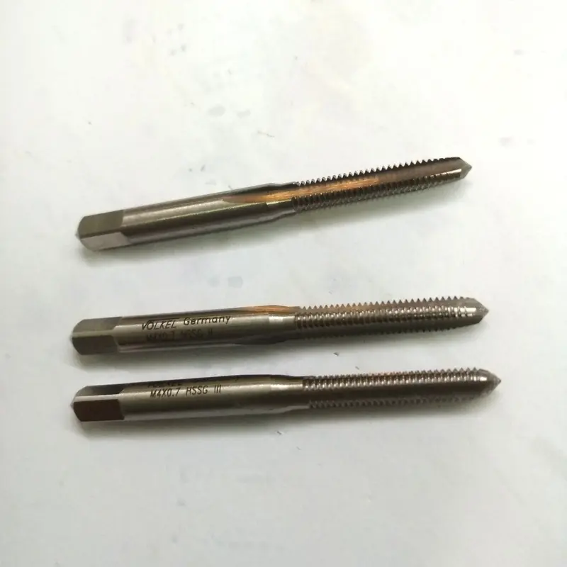 HAND TAP M4 X 0.7 JIS B4430 HSSG Art.90426 VOLKEL GERMANY 3