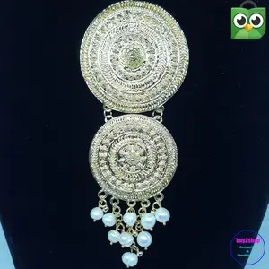 Bros kebaya motif ukir dua lingkaran mutiara air tawar