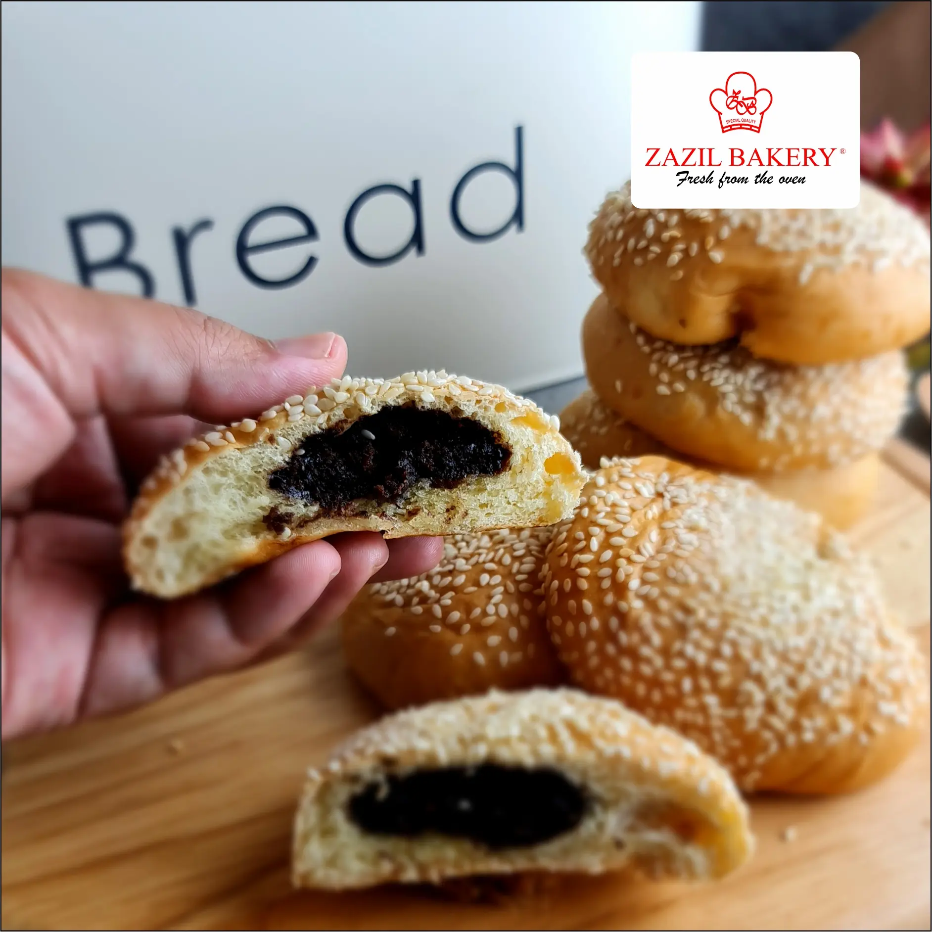 Roti Coklat Wijen Zazil Bakery