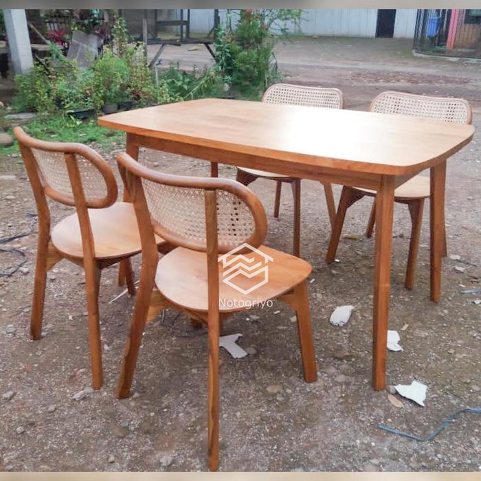 Gambar Meja Makan Set Kursi Makan Cafe Minimalis Jati Rotan set 4 kursi retro dari Notogriyo Kab. Jepara Tokopedia