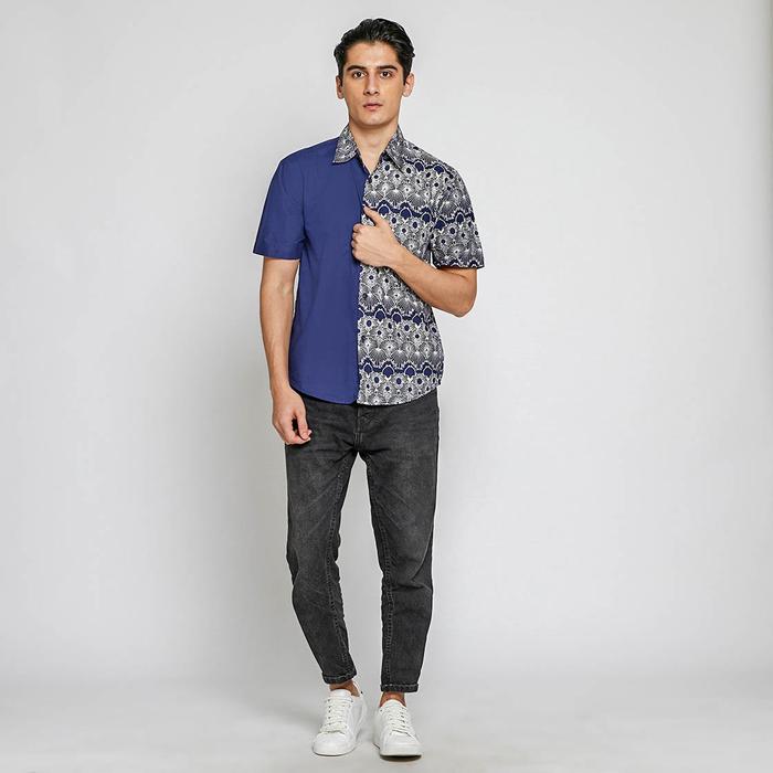 Gambar Batik Fractal Kemeja Pria Batik Motif Melik Fit To M (Two-Tone Shirt) dari Batik Fractal Kota Bandung Tokopedia