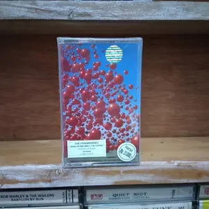 Kaset Pita The Cranberries - Wake up and smell the coffee