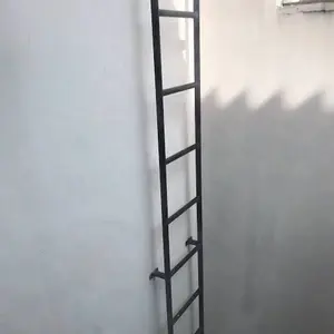 Tangga Torn/Tangga Dinding Besi Hollow 4x4 Lebar 40cm Harga Per Mtr Lari Cat Hitam atau Putih