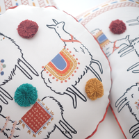 Gambar Bantal Sofa / Bantal Bulat / Bantal 40x40 cm / Llama / Rainbow - Llama, Sarung saja dari Krafti Project & Living Kota Administrasi Jakarta Pusat 3 Tokopedia