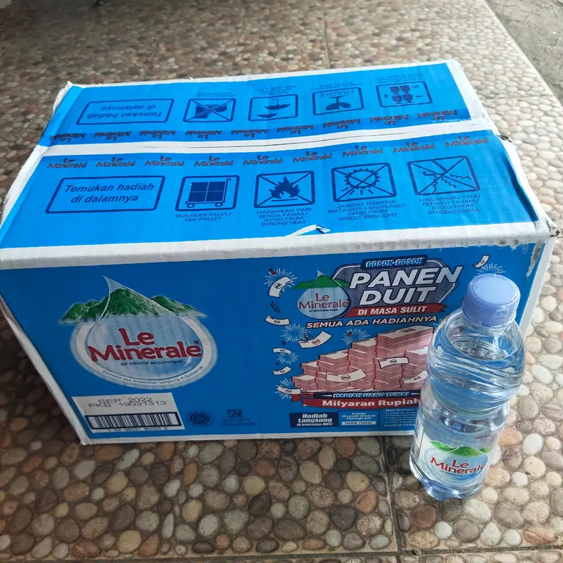 LE MINERALE BOTOL SEDANG PER KARTON (24BOTOL X 600ML) 0