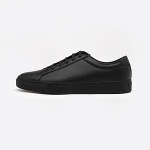 Riley's Women Minimal Leather Black