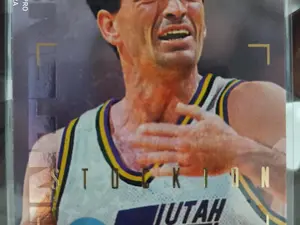 1995-96 SkyBox Emotion Basketball Card #96 John Stockton