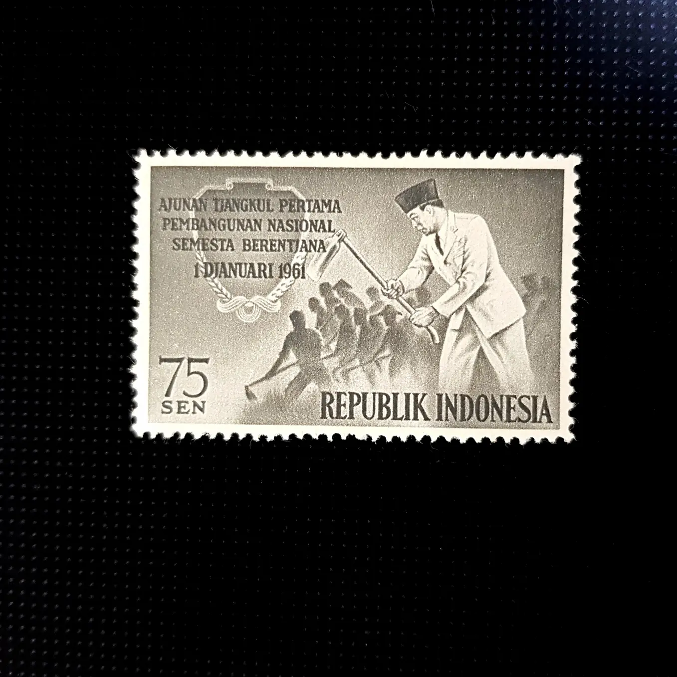 Perangko/Prangko Indonesia. 1961. Presiden Soekarno. Ayunan Cangkul