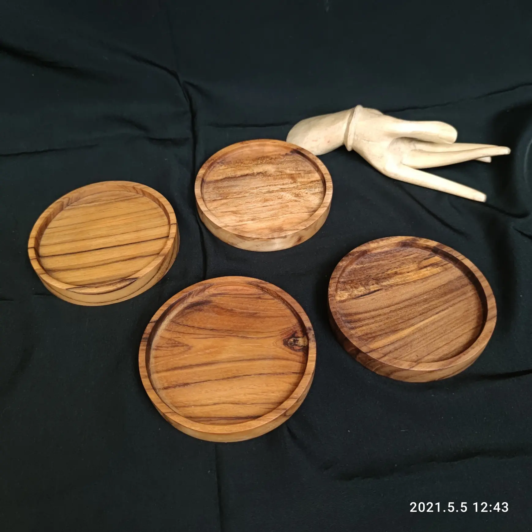 coaster jati timbul/tatakan gelas kayu/alas gelas kayu bulat 10cm