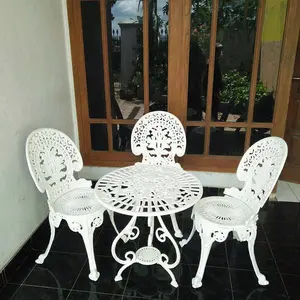 MEJA KURSI BESI TUANG DG 4PCS KURSI