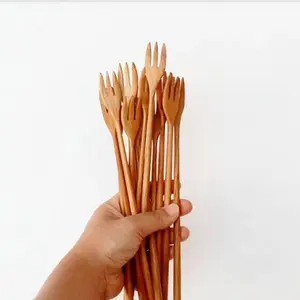 Fooku Wooden Fork / Garpu Makan Buah Kayu Jati / Peralatan Makan Kayu