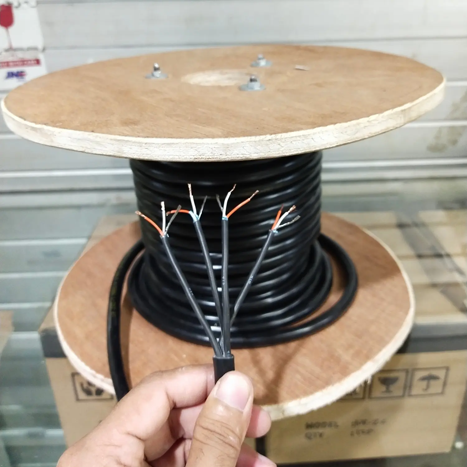 Kabel Snake Makita isi 4 Original Khusus Harga Eceran