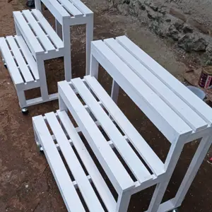 Rak tanaman 3 susun bahan kayu