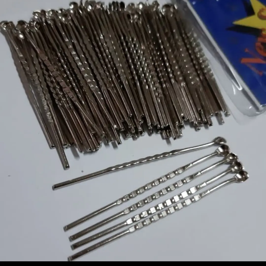 KOREK KUPING STENLIS ISI 100 PCS PEMBERSIH TELINGA
