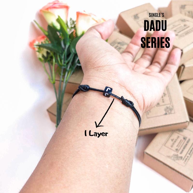 Gelang Tali Inisial Nama Huruf Dadu Custom Pria Wanita Couple Sahabat 3