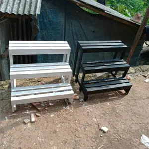 Rak Tanaman Cantik Tiga Susun Bahan Kayu Bisa Outdoor/Indoor