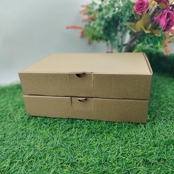 Gambar Kotak Hadiah Eflute Coklat untuk Hampers Kekinian 27 x 19 x 5 dari Rahmah Tas Kertas dan Kemasan Kab. Sleman Tokopedia